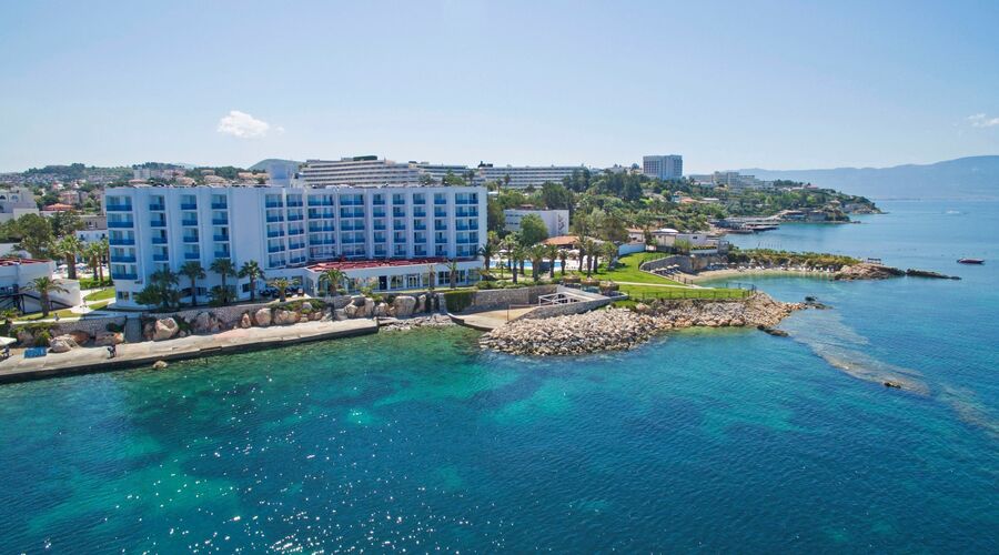 Le Bleu Hotel & Resort  5*