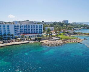 Le Bleu Hotel & Resort  5*