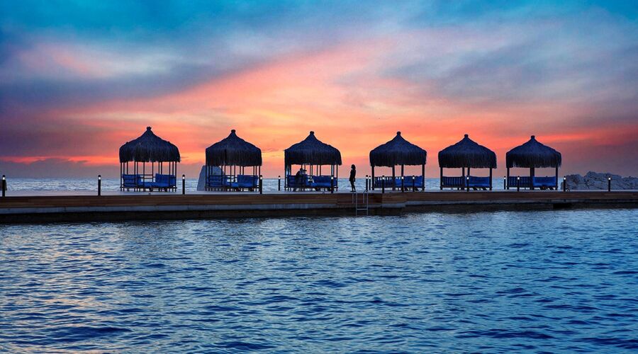 Le Bleu Hotel & Resort  5*