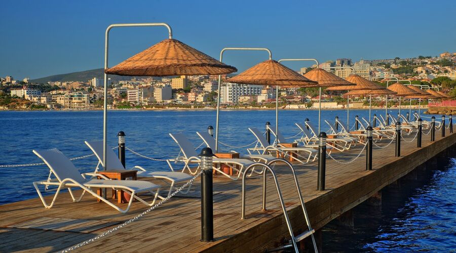 Le Bleu Hotel & Resort  5*