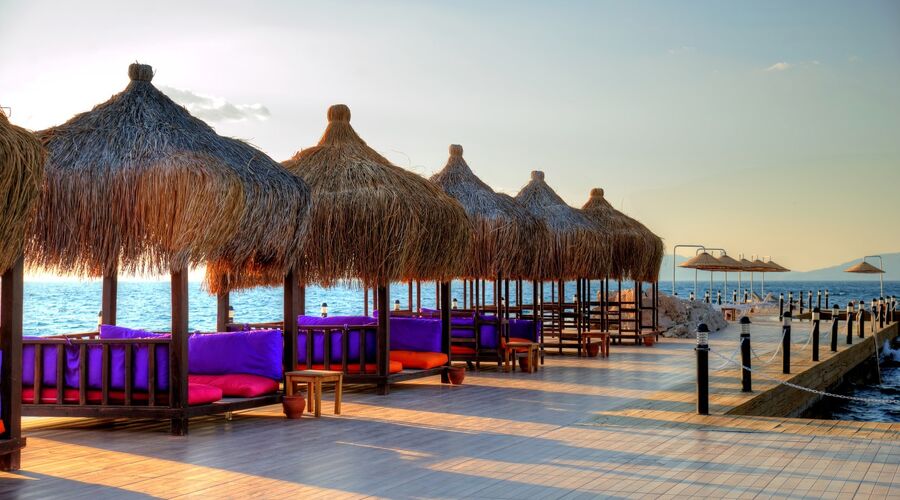 Le Bleu Hotel & Resort  5*