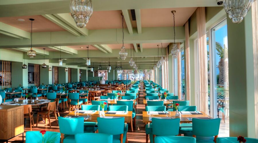 Le Bleu Hotel & Resort  5*