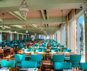 Le Bleu Hotel & Resort  5*