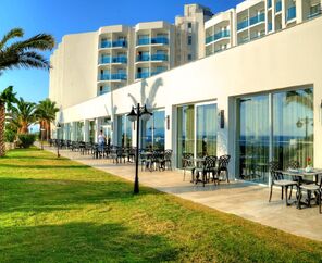 Le Bleu Hotel & Resort  5*