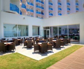 Le Bleu Hotel & Resort  5*