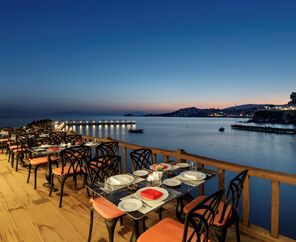 Le Bleu Hotel & Resort  5*