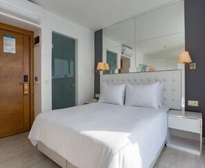 Le Bleu Hotel & Resort  5*