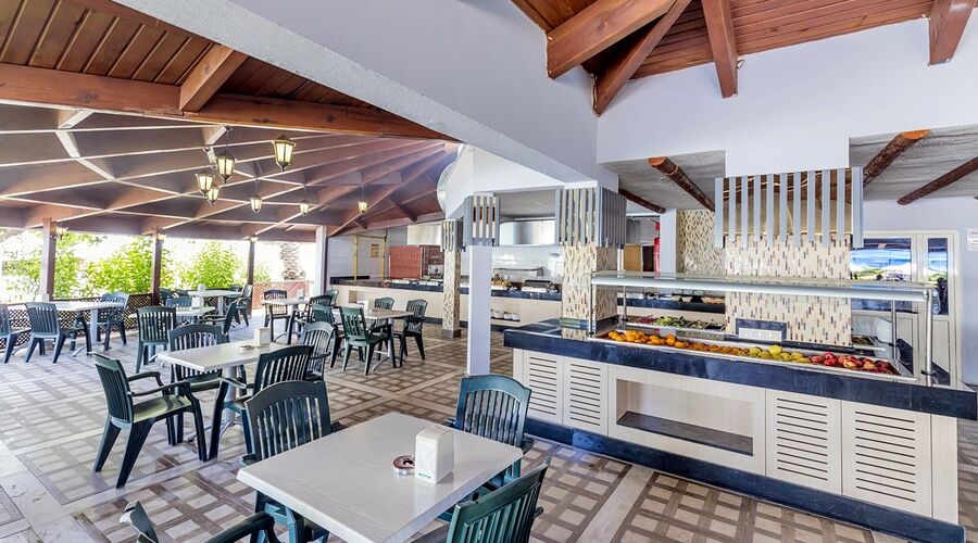 Holiday Park Resort Hotel  5*