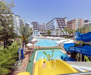 Holiday Park Resort Hotel  5*