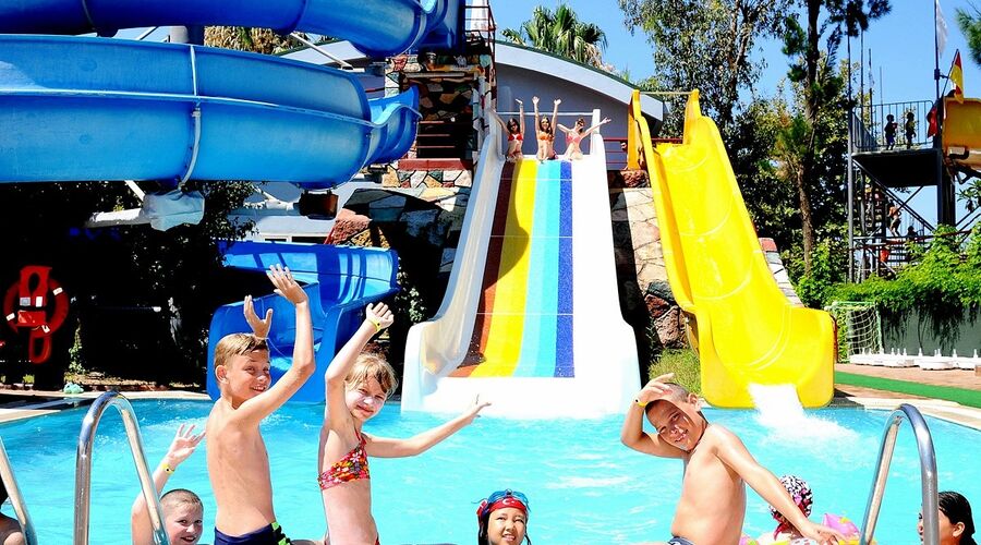 Holiday Park Resort Hotel  5*