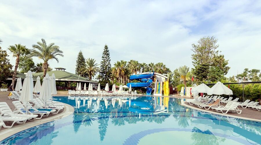 Holiday Park Resort Hotel  5*
