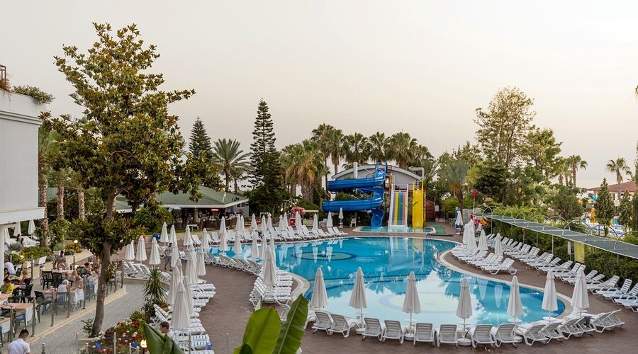 Holiday Park Resort Hotel  5*
