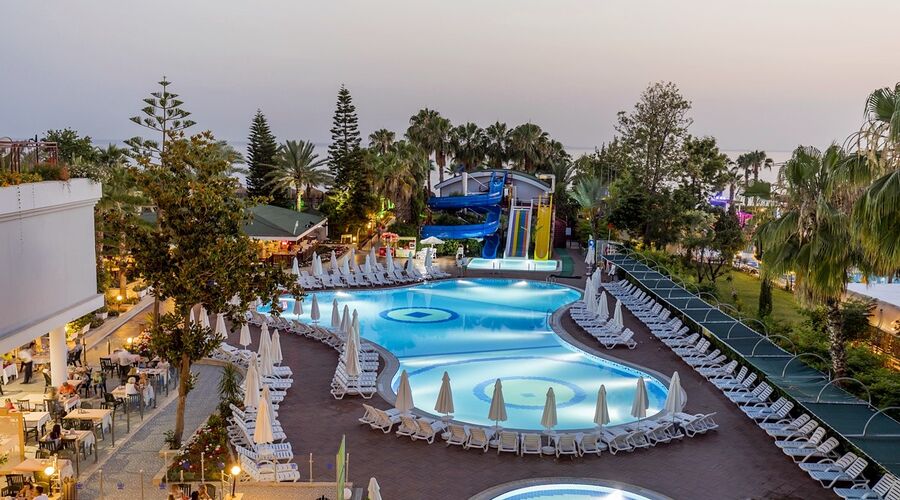 Holiday Park Resort Hotel  5*