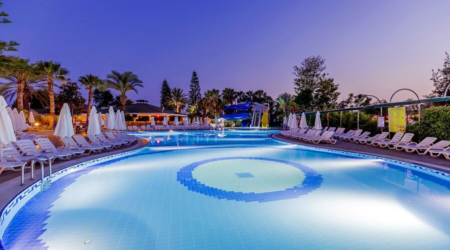 Holiday Park Resort Hotel  5*
