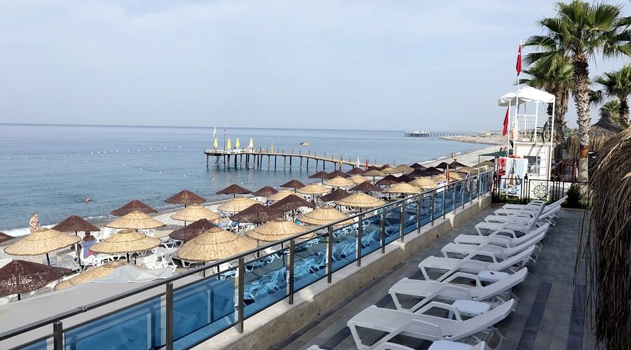 Holiday Park Resort Hotel  5*