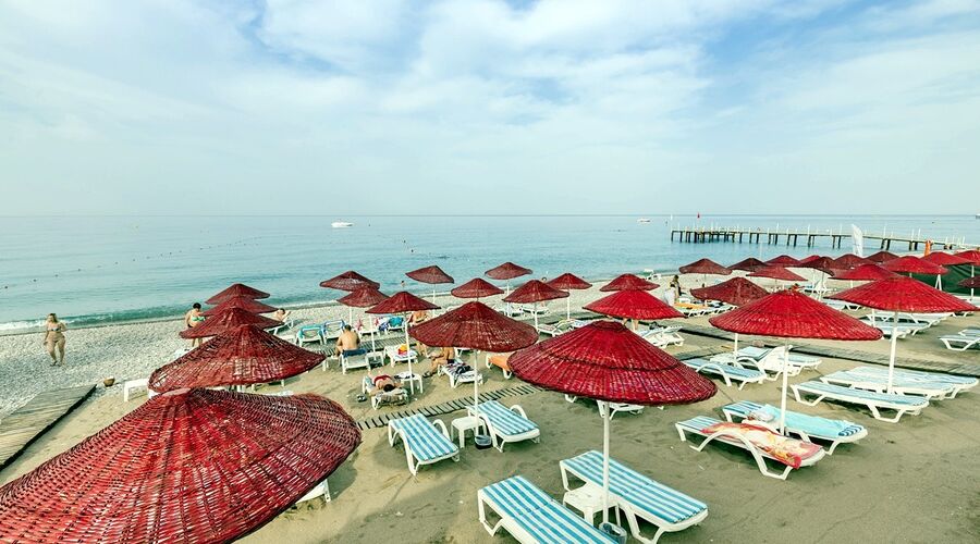 Holiday Garden Hotel   5*