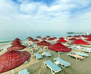 Holiday Garden Hotel   5*