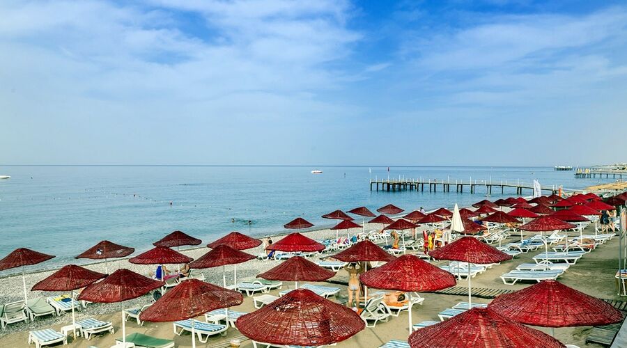 Holiday Garden Hotel   5*