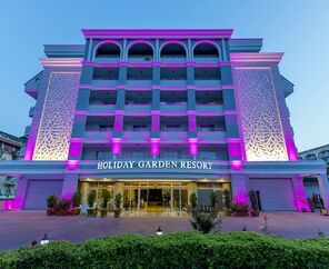 Holiday Garden Hotel   5*