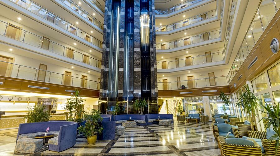 Holiday Garden Hotel   5*
