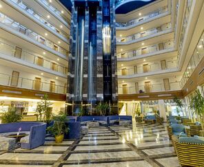 Holiday Garden Hotel   5*