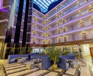 Holiday Garden Hotel   5*