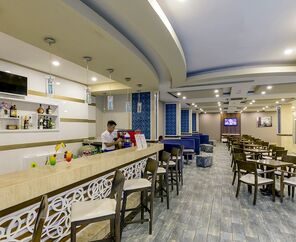 Holiday Garden Hotel   5*