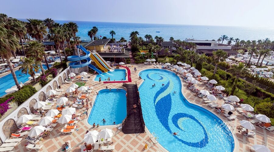 Holiday Garden Hotel   5*