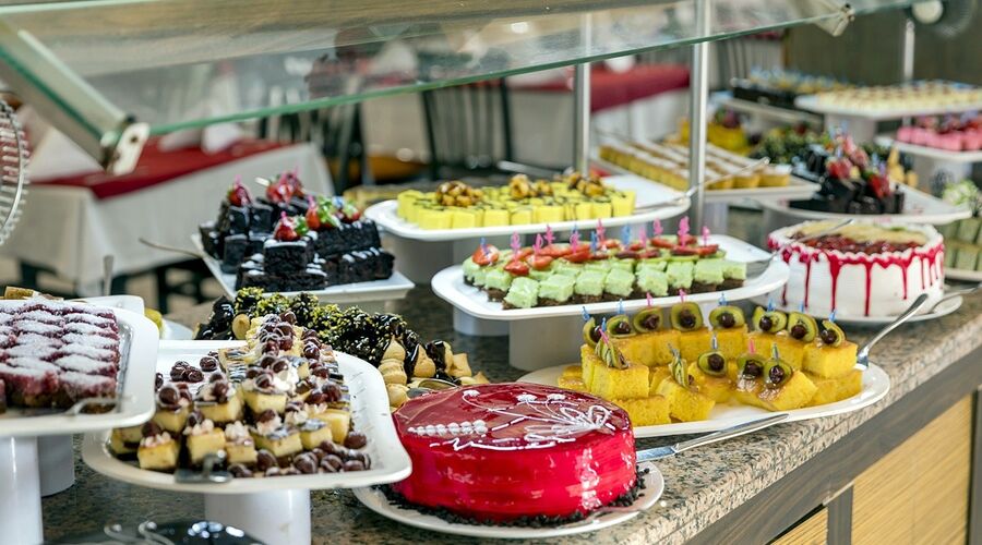 Holiday Garden Hotel   5*