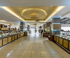 Holiday Garden Hotel   5*