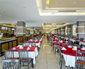 Holiday Garden Hotel   5*