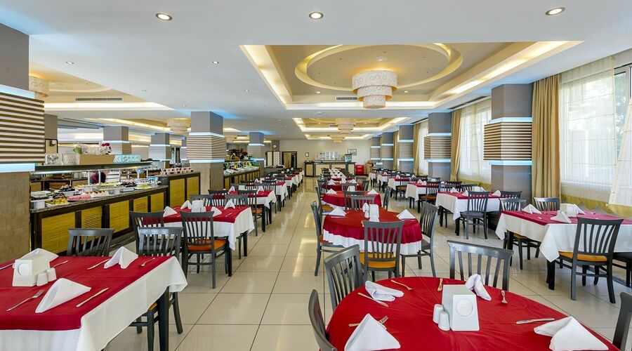 Holiday Garden Hotel   5*