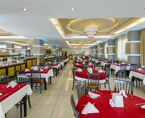 Holiday Garden Hotel   5*