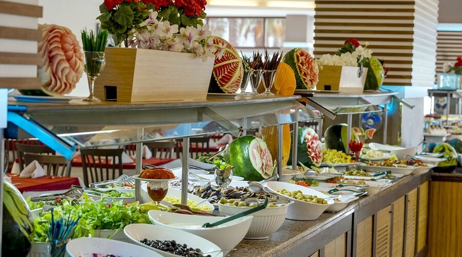Holiday Garden Hotel   5*