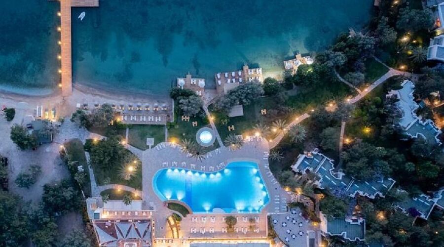 DoubleTree By Hilton Bodrum Işıl Club Resort  5*