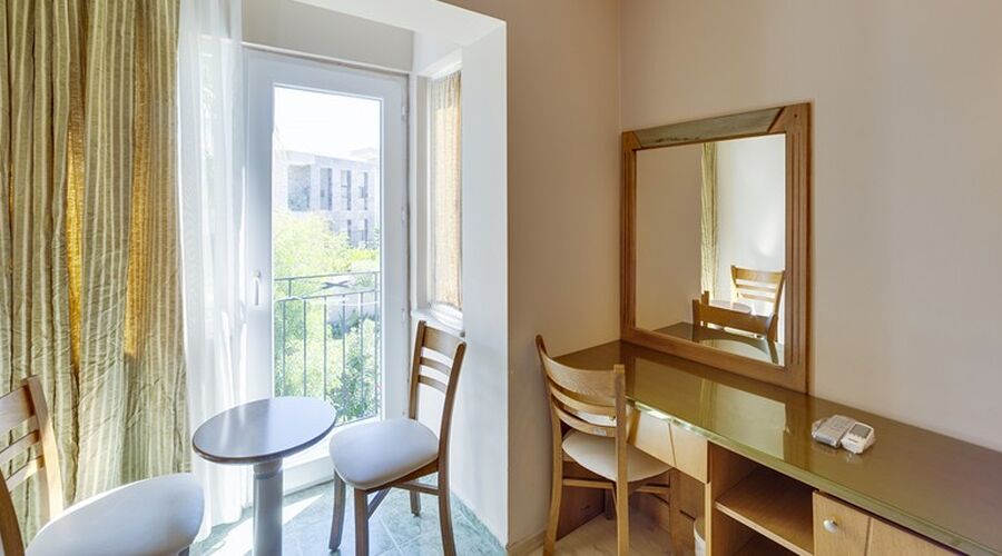 Smart Stay Beach & Spa  4*