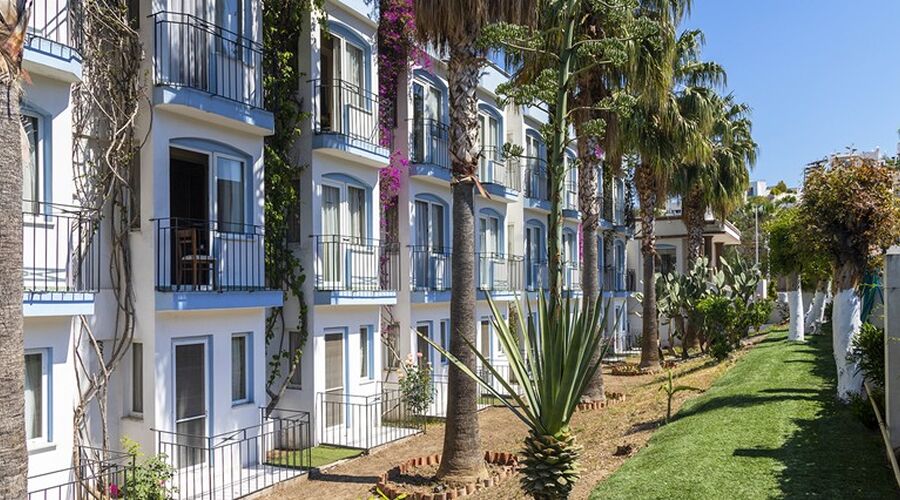 Smart Stay Beach & Spa  4*