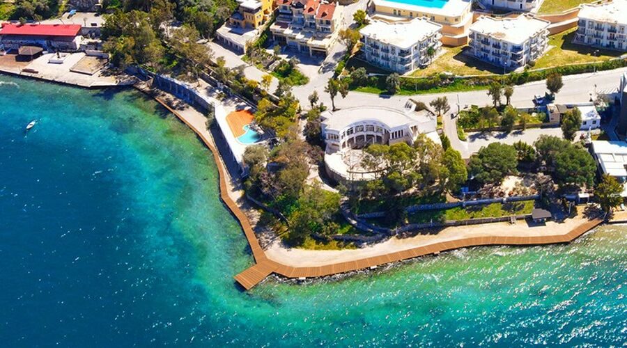 Roseira Beach Resort  4*