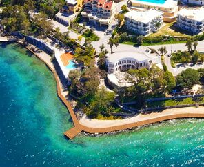 Roseira Beach Resort  4*