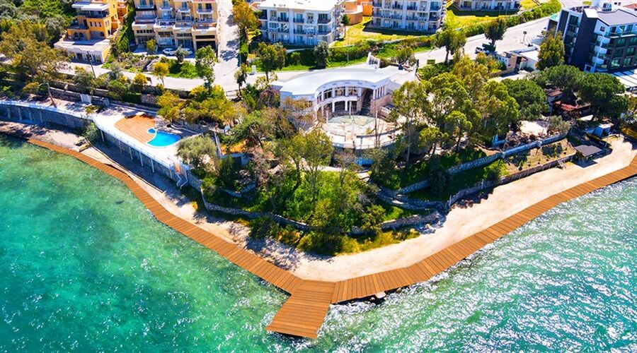 Roseira Beach Resort  4*