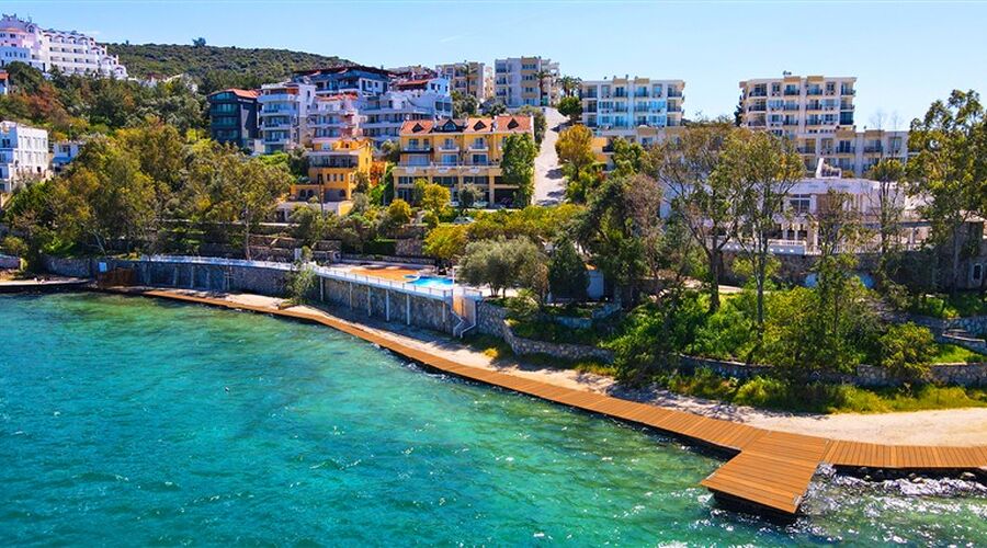 Roseira Beach Resort  4*