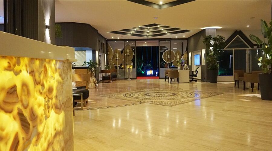 Roseira Beach Resort  4*