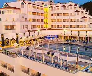 Roseira Beach Resort  4*