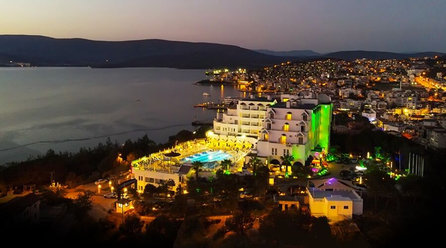 Roseira Beach Resort  4*