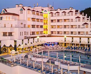 Roseira Beach Resort  4*