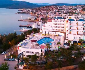 Roseira Beach Resort  4*