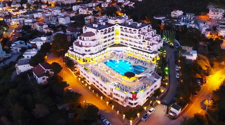 Roseira Beach Resort  4*