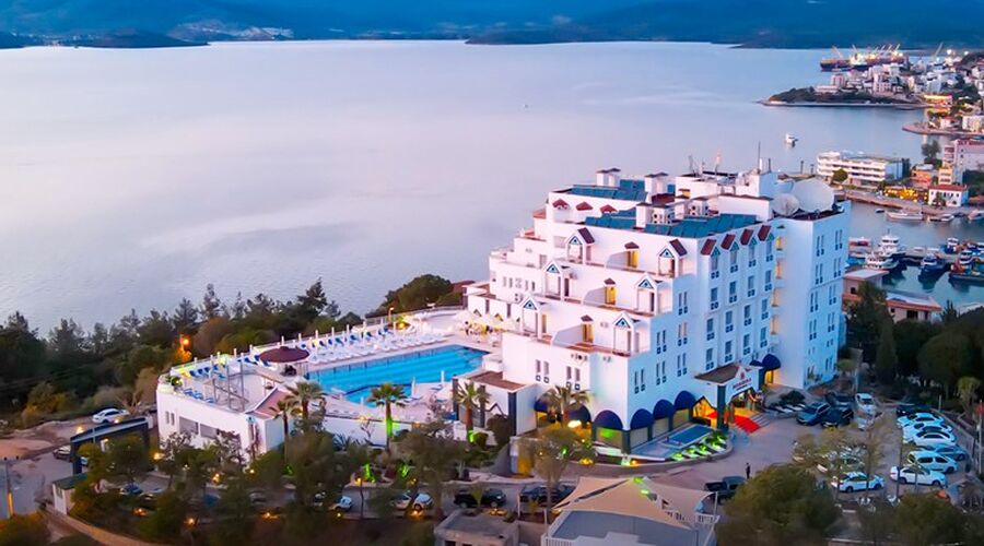 Roseira Beach Resort  4*