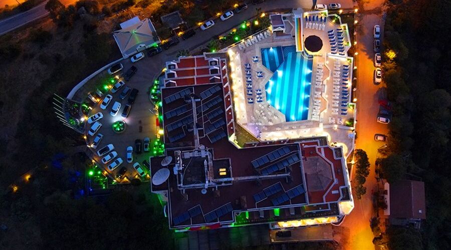 Roseira Beach Resort  4*