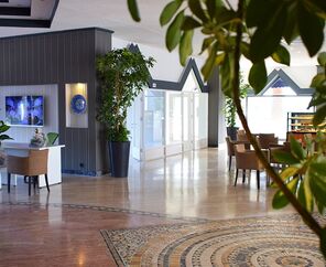 Roseira Beach Resort  4*